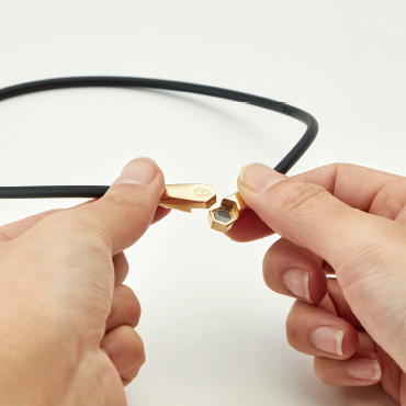 ブラック×ゴールド