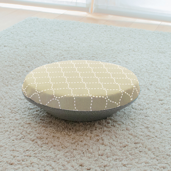 ベージュ×グレー