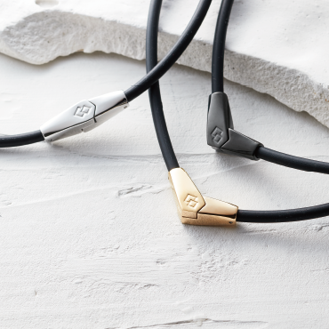 ブラック×ゴールド