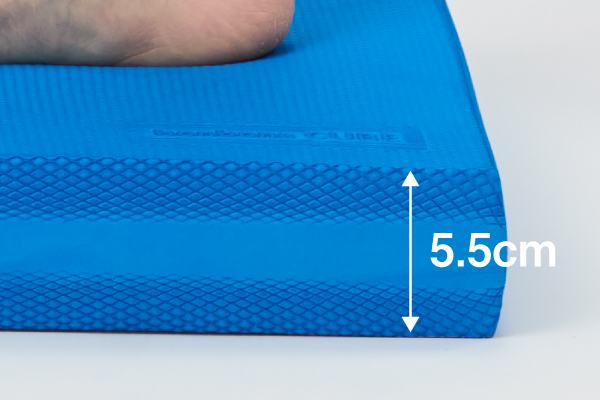 厚みのあるクッションがバランス感覚を養う